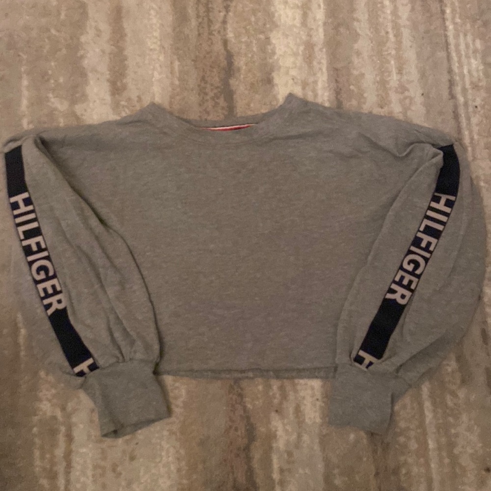 Tommy Hilfiger Cropped Pullover Top